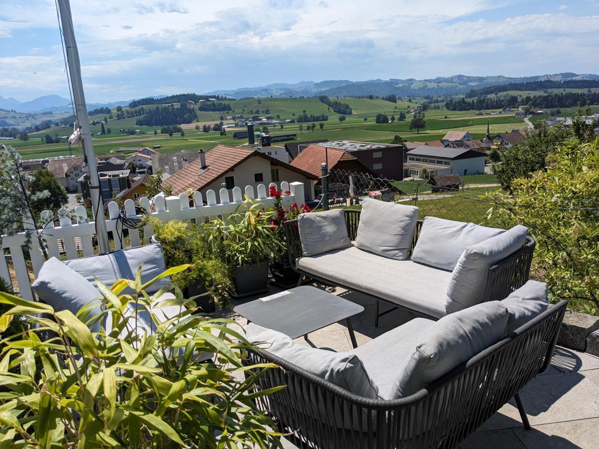 Apart Hotel Near Lucerne Ruswil ภายนอก รูปภาพ